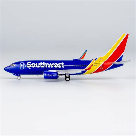 NG Models Southwest Airlines 737-700 Heart Livery N410WN 77043 1:400