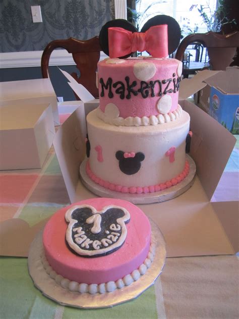 Minnie Mouse St Birthday With Vanilla Buttercream Smash Cake