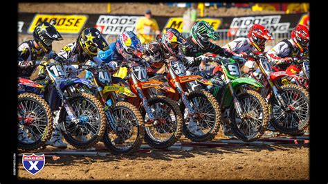 Download Motocross Race - WallpaperTip