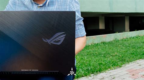 Asus ROG Strix Scar II Review: One Hot Laptop... Literally | TAVesper.tech