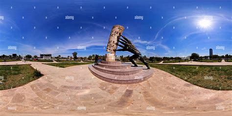 360° view of iraqi culture save monument - Alamy