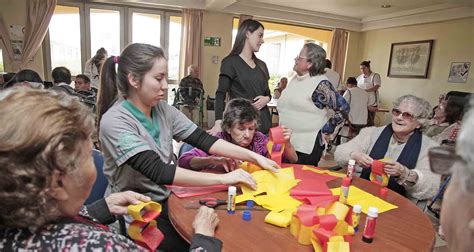 Fundaci N Las Rosas Celebra A Os Acogiendo A Adultos Mayores De B O B O