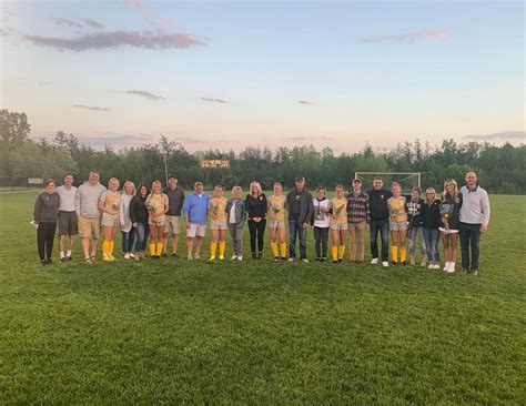 Zeeland East Sports On Twitter Girls Soccer Celebrated Senior Night Last Night With A Victory