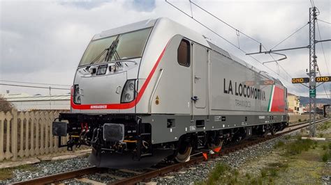 Traxx Universal locomotives: Optimised for passenger and freight ...