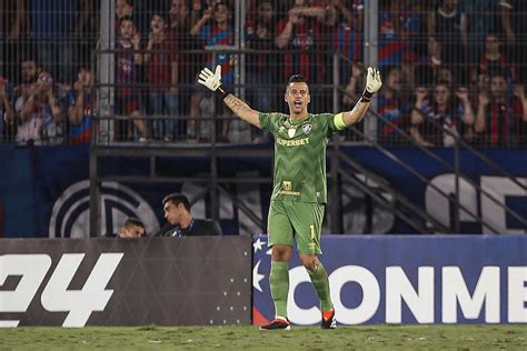 F Bio O Goleiro Do Fluminense Mais Jogos De Libertadores Veja O