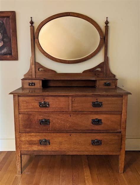 Antique Victorian Dresser With Mirror