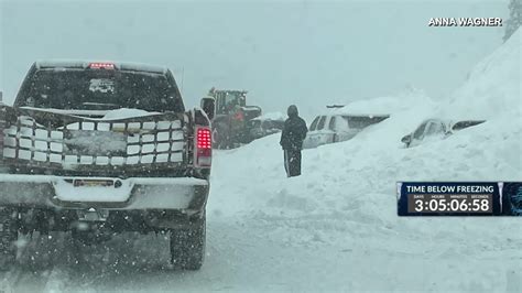 Berthoud Pass Avalanche Strands Drivers During Dig Out Fox31 Denver