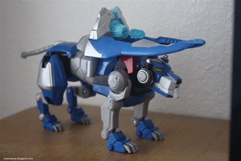 A Year Of Toys 19 Voltron Legendary Defender Legendary Blue Lion