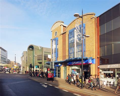 Bromley High Street © Des Blenkinsopp Cc By Sa20 Geograph Britain