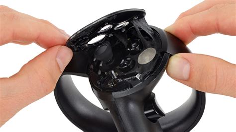 Oculus Touch Insides Revealed in Detailed Teardown