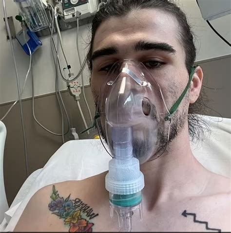 Vape Homem De Anos Tem Pulm O Perfurado Pelo Uso Excessivo De