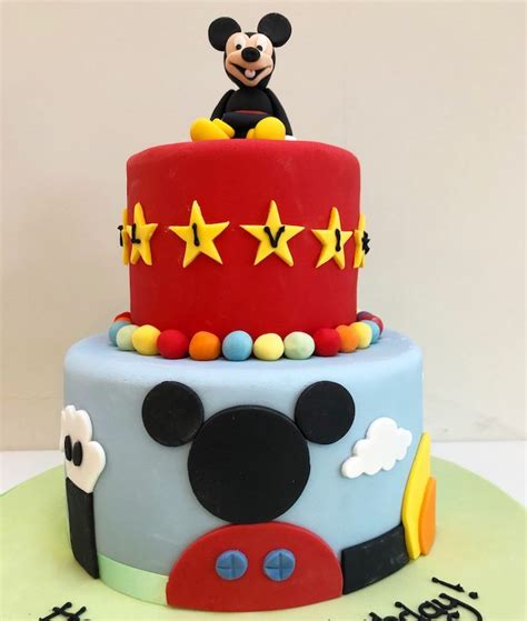 60+ Mickey Mouse cake ideas for the die-hard Disney fans