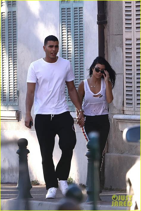 Kourtney Kardashian And Boyfriend Younes Bendjima Hold Hands In St Tropez Photo 3922919