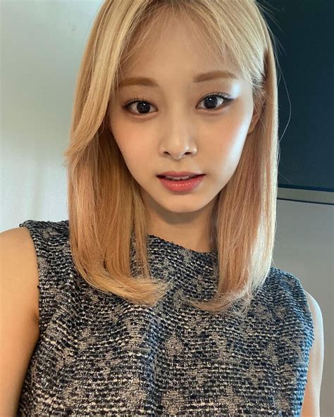 20 Photos Of Twices Tzuyu With Blonde Hair That Are Guaranteed To