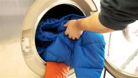 How To Wash Your Down Jacket At Home - SeniorsSkiing.com