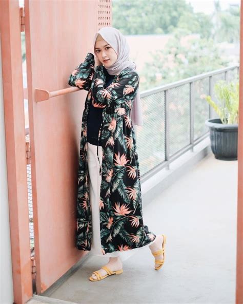 Dress Hijab Motif Bunga Jilbab Saudia