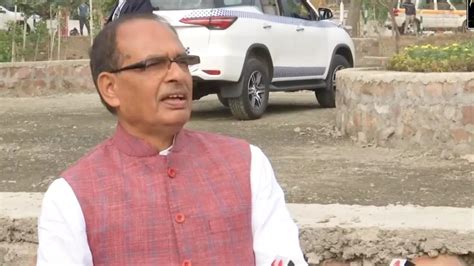 MP CM Shivraj Singh Chouhan Slams Kamal Nath Over Congress Manifesto