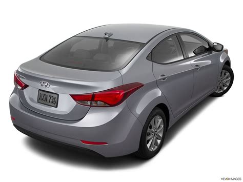 New Hyundai Elantra 2016 16l Photos Prices And Specs In Uae