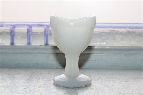 Vintage Milk Glass Eye Wash Cup Eye Bath