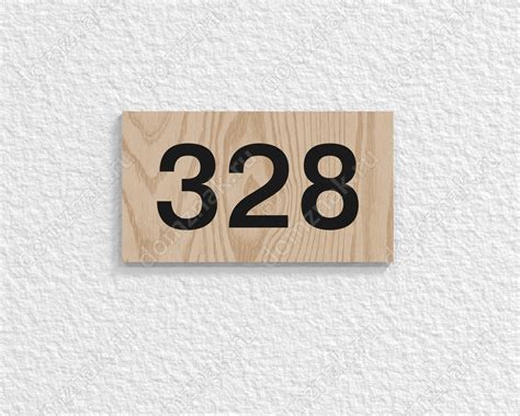 Табличка с номером квартиры из композита