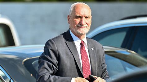 Antoni Macierewicz Mo E Straci Prawo Jazdy Ile Ma Punkt W Karnych