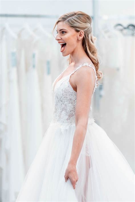 Top Tips For Wedding Dress Shopping Bridal Gallery Of Orlando