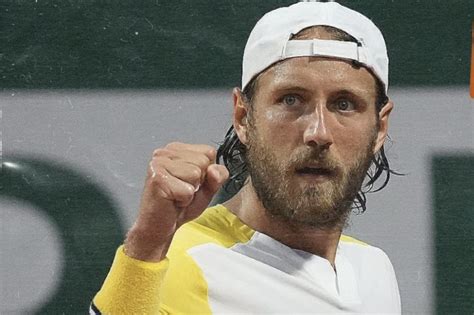 Tennis Roland Garros Q Pouille S Offre Le Grand Tableau De Roland