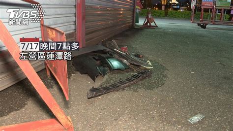 為閃左切騎士又誤踩油門 轎車撞烤肉攤釀1死1傷│死亡│高雄│車禍│tvbs新聞網