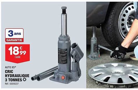 Promo Cric Hydraulique 3 Tonnes Auto Xs Chez ALDI