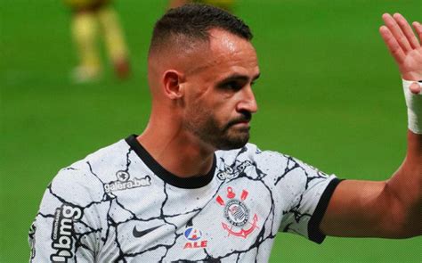 Corinthians Faz A Festa Da Fiel Vence Mirassol E Dispara Em Seu Grupo