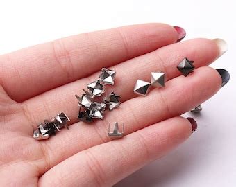 100pcs Pyramid Square Claw Nails Studs Decorative Nailheads Etsy