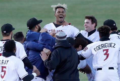 Timber Rattlers players adjusting to new rules being tested in minor league baseball