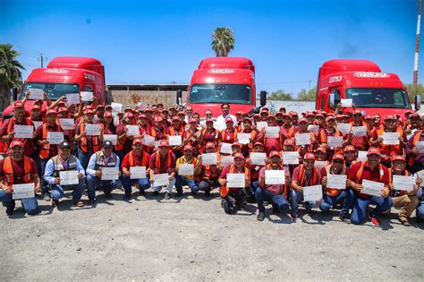 Reynosa Gradúa A 123 Profesionales En Transporte Con Becas De Oficio Hc Camión