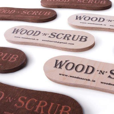 Wooden logo signs | retailmaster.eu