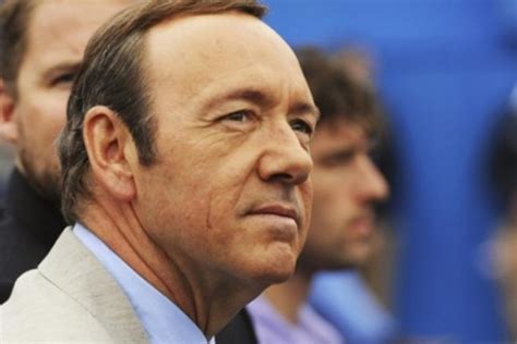 Kevin Spacey é Investigado Pela Polícia Britânica Após Acusações Exame