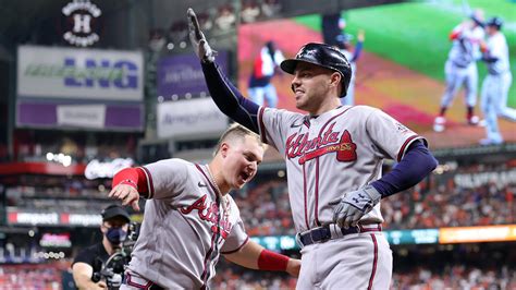 Joe Buck angers Braves fans by discussing Freddie Freeman's pending ...