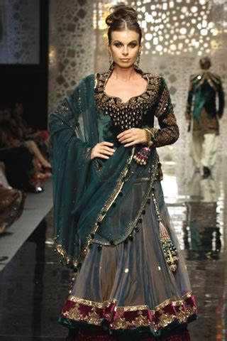 Bridal collection by Manish Malhotra |Bridal wear by manish malhotra ...