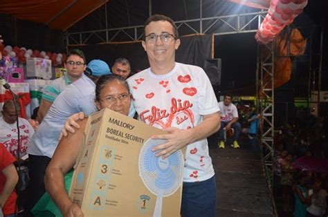 Portal Buritiense J Nior Percy Realiza A Maior Festa Das M Es Da