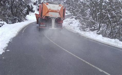 La Nieve Cierra Dos Carreteras Y Obliga A Usar Cadenas En Otras Tres De