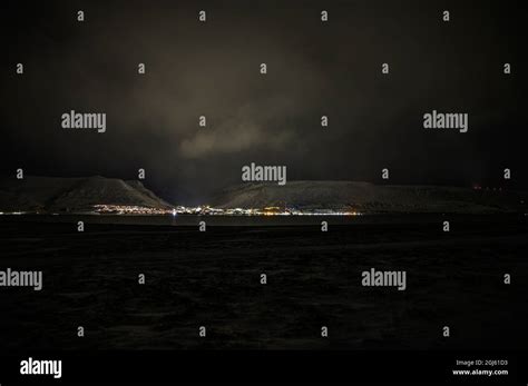 Longyearbyen seen from Hiorthhamn in the polar night period, Svalbard ...