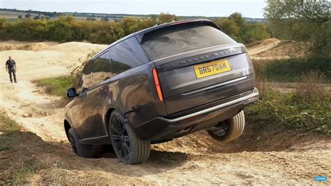 Range Rover Fights Land Rover Defender Are Six Off Road Challenges Enough Autoevolution