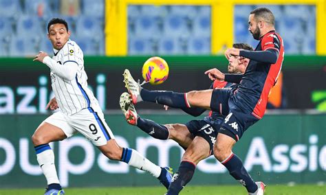 Zapata Va Ko E Gasp Frena Col Genoa Solo Per L Atalanta Secondo