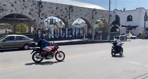 ASALTOS EN PLENO CENTRO DE TLAQUILTENANGO Arturo Ortiz