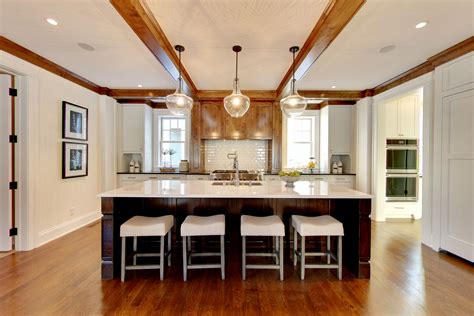 Kitchen With Exposed Ceiling Beams Kitchen Design Kitchen Ceiling Beams