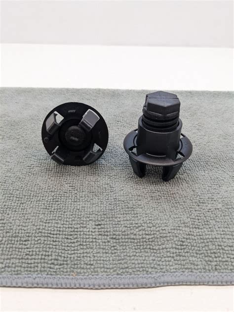 Hood Rubber Bumper Cushion Buffer Stop For Mercedes Benz Cla