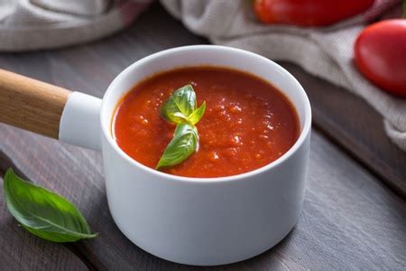 Ricetta Sugo Di Pomodoro Fresco Al Basilico La Ricetta Di Giallozafferano