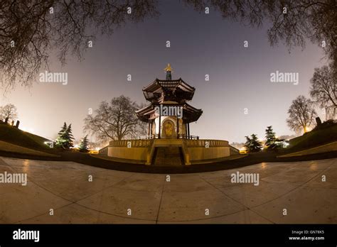 Peace Pagoda, Battersea Park Stock Photo - Alamy