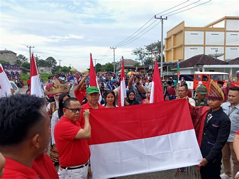 4500 Peserta Sukseskan Pawai Budaya Hut Ri Di Mesuji Dinamik