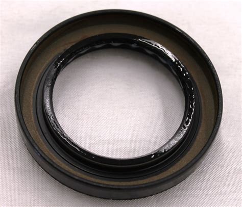 Toyota Transfer Case Rear Output Shaft Oil Seal Prado Hilux Fj Cruiser Genuine Ebay