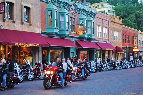 Cool small town - Deadwood, South Dakota - Road Trips with Tom